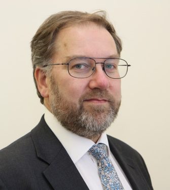 Headshot of Sir Robin Grimes