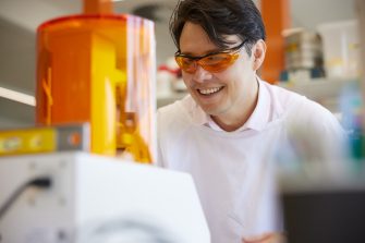 UNSW Biomedical Engineering student in lab