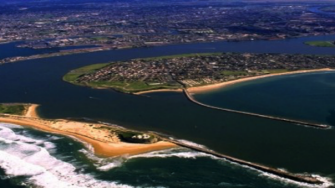 The Hunter Estuary includes all tidal waters of the Hunter River and its tributaries. This includes the banks and beds of the waterway from the Port of Newcastle to the tidal limits at Seaham Weir (on the Williams River), Gostwyck (on the Paterson River) and Oakhampton (on the main Hunter River).