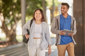 Students walking outside the Tyree building, UNSW Kensignton.