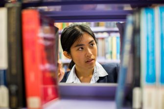 Student at UNSW library