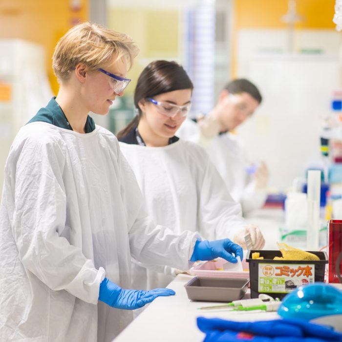 Medical science lab students