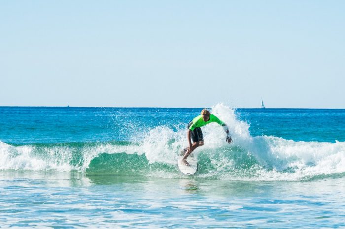 A group of Sydney surfers aged between 10 and 70 years of age competed in the first ever inter-generational ‘Wipeout Dementia’ at Queenscliff beach on Saturday 25 May 2019 to raise funds for research at the Centre for Healthy Brain Ageing (CHeBA).
