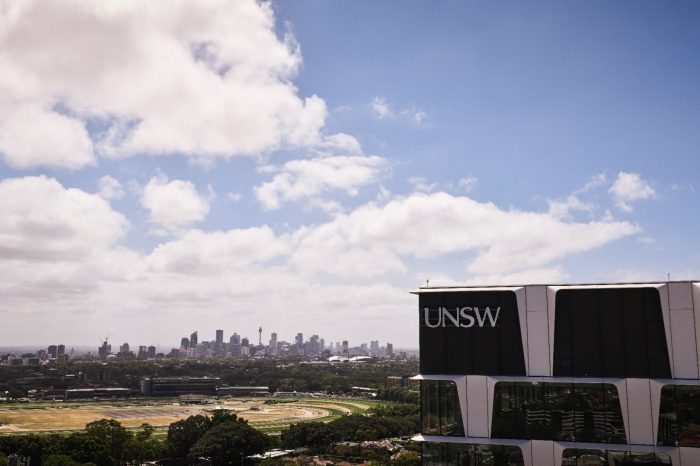 External images of the UNSW HTH Kensington. 