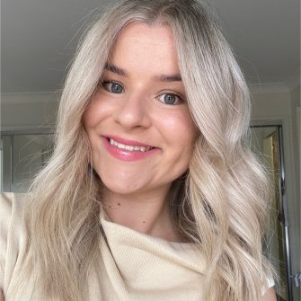 Headshot of Elissa Price