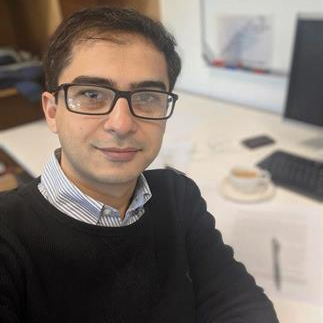 Peyman Firouzi-Naeim headshot