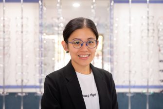 2024-09-stephanie-headshot