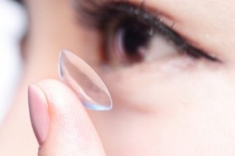 contact lens placement