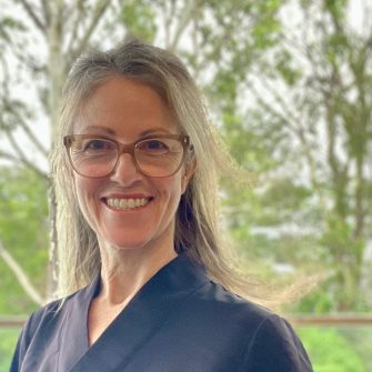 Debra Loty Headshot (1:1 cropped)