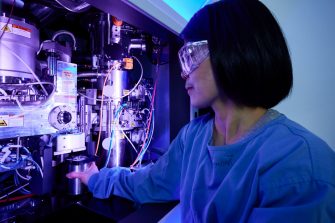 Electron Microscope Unit