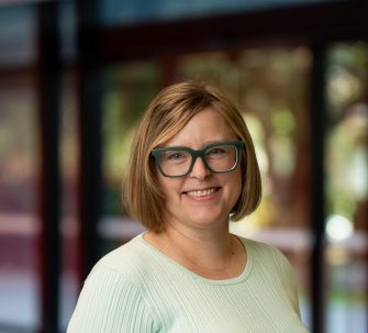 Headshot of Nancy Briggs