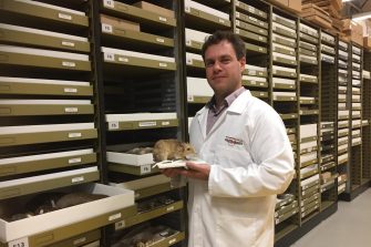 Dr Kenny Travouillon