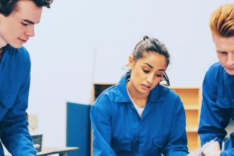 science-students-in-learning