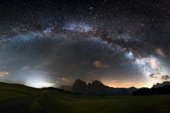 Starry sky in the mountains, photo taken at 2000 m (Dolomites, italian Alps): the entire visible arc of the Milky Way, our galaxy.