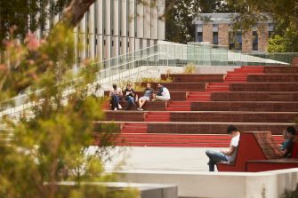 Students and staff enjoyng facilities at UNSW Kensington, Alumni park.