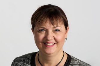 Headshot of Chrissy Burns