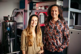 Artistic depiction of the 16 quantum states of the antimony atom, and all the different ways in which one can climb between them 