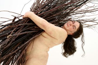 Ron Mueck Woman with Sticks 2009 (detail), mixed media, 170 × 183 × 120 cm, Collection Fondation Cartier pour l’art contemporain, Paris, acquired 2013 © Ron Mueck, photo: museum Voorlinden, Wassenaar, the Netherlands, Antoine van Kaam