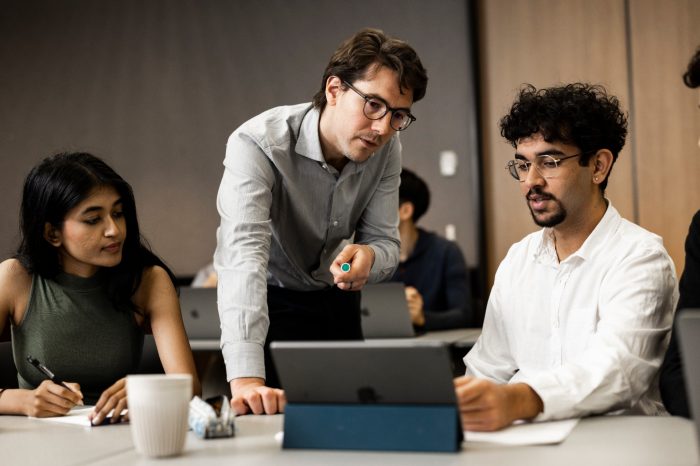Students at UNSW Sydney Kensington campus