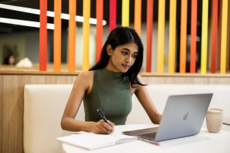 Students at UNSW Sydney Kensington campus