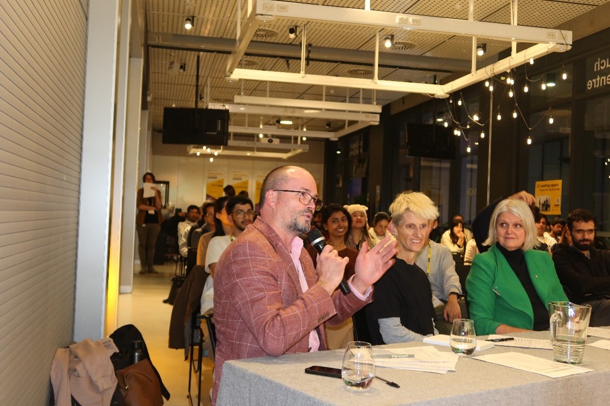 Judges: Chris Martin, kylie valentine and Cassandra Goldie