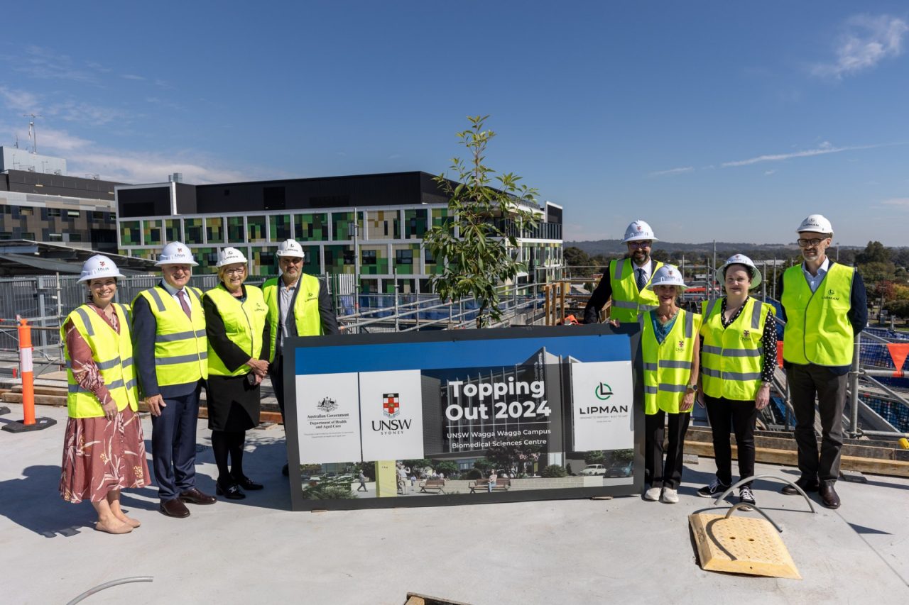Topping Out of the UNSW Biomedical Sciences Centre in Wagga Wagga