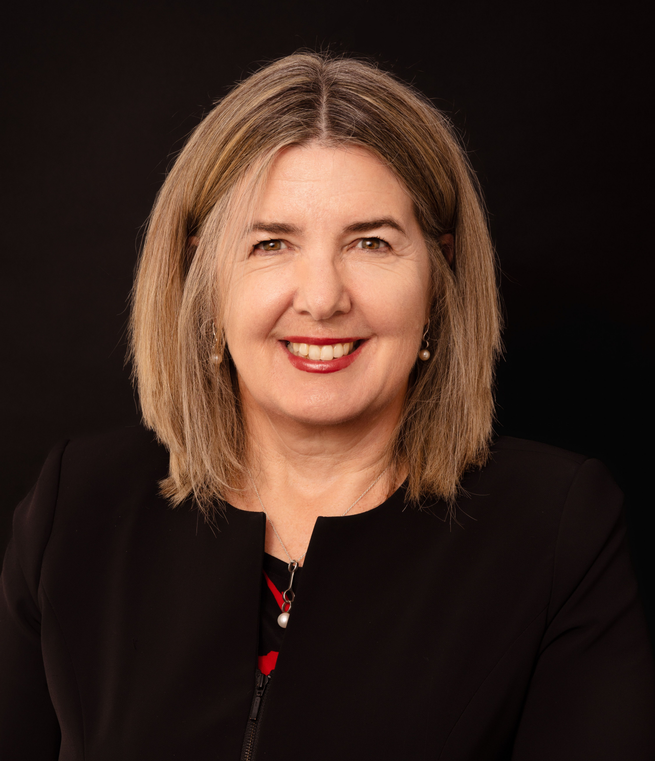 Colour headshot of Rebecca Ivers